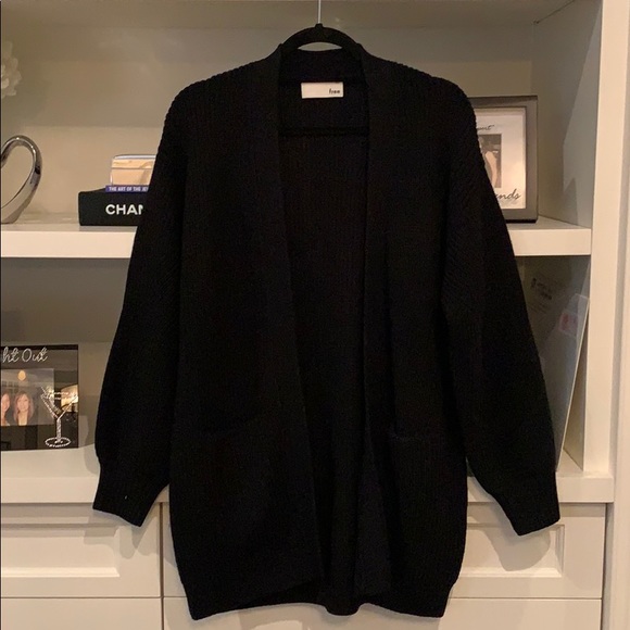 Aritzia Sweaters - Aritzia Rourke Sweater Size XXS